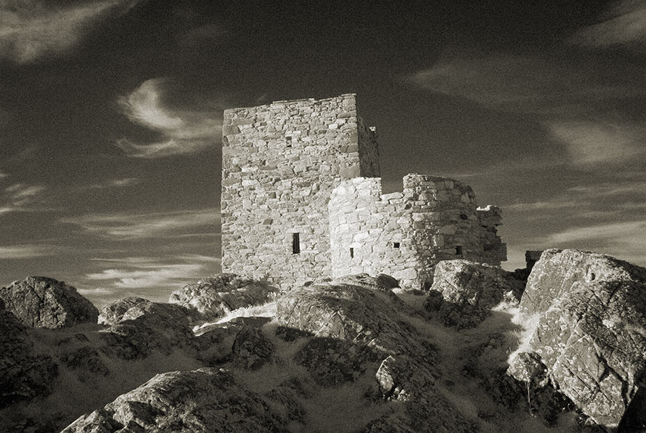 Carrickabraghy Castle