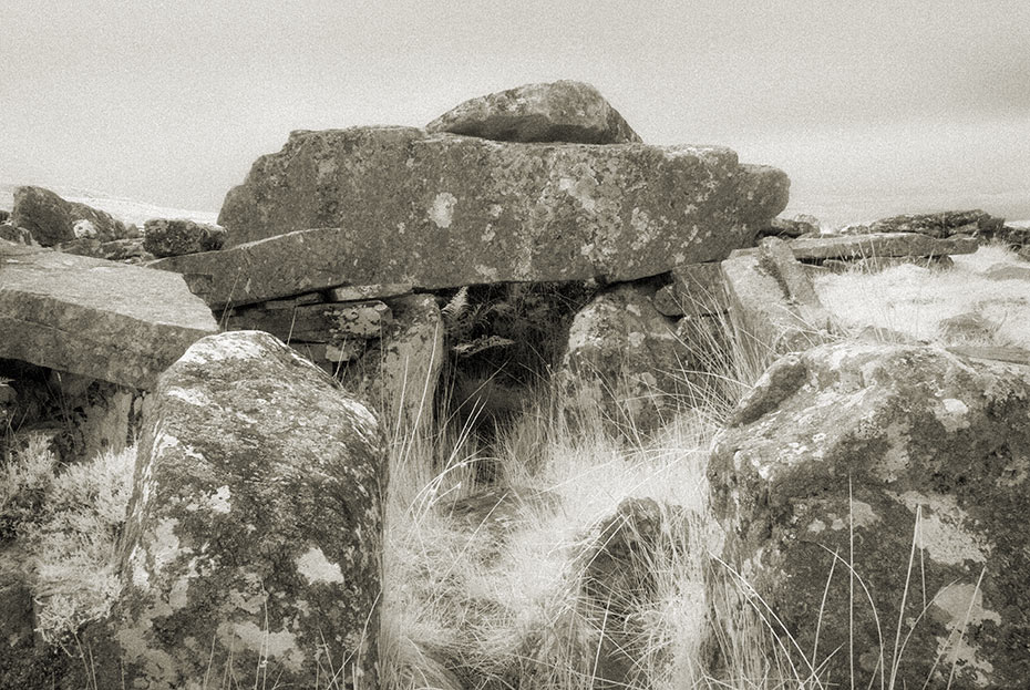 Cloghanmore court Tomb