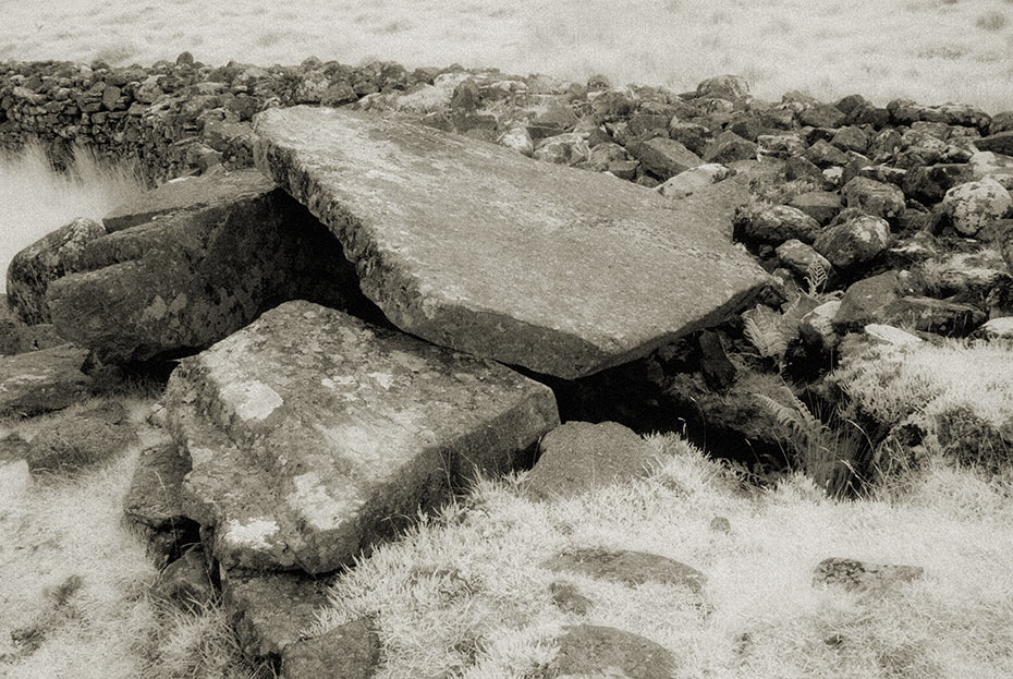 Cloghanmore court Tomb