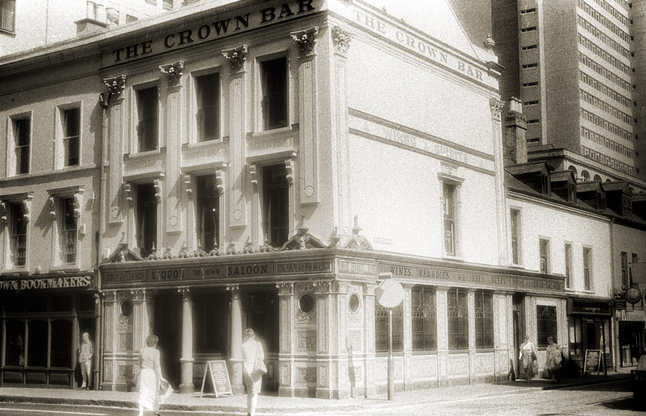 Crown Liquor Saloon