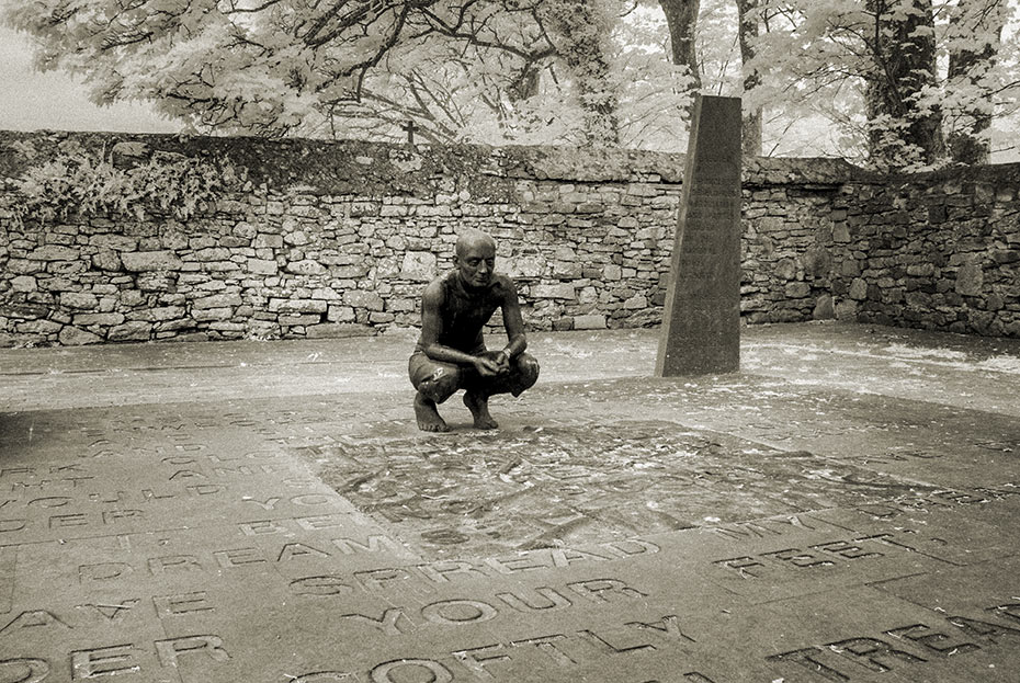 WB Yeats sculpture