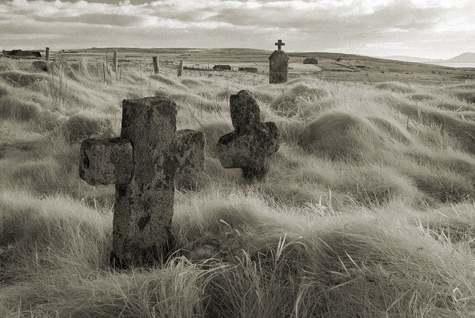 crosses St Deirbhile's Graveyard
