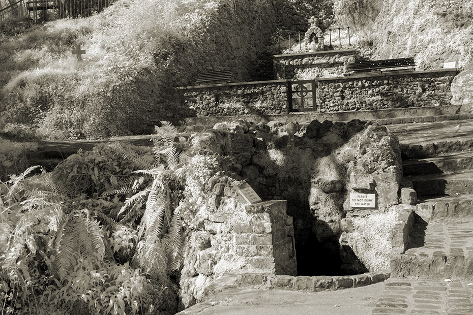 Tobernalt Holy Well