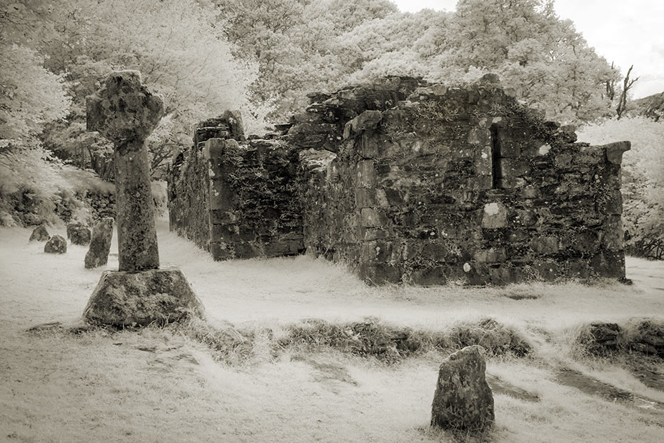 Glendalough Reefert Church and cross