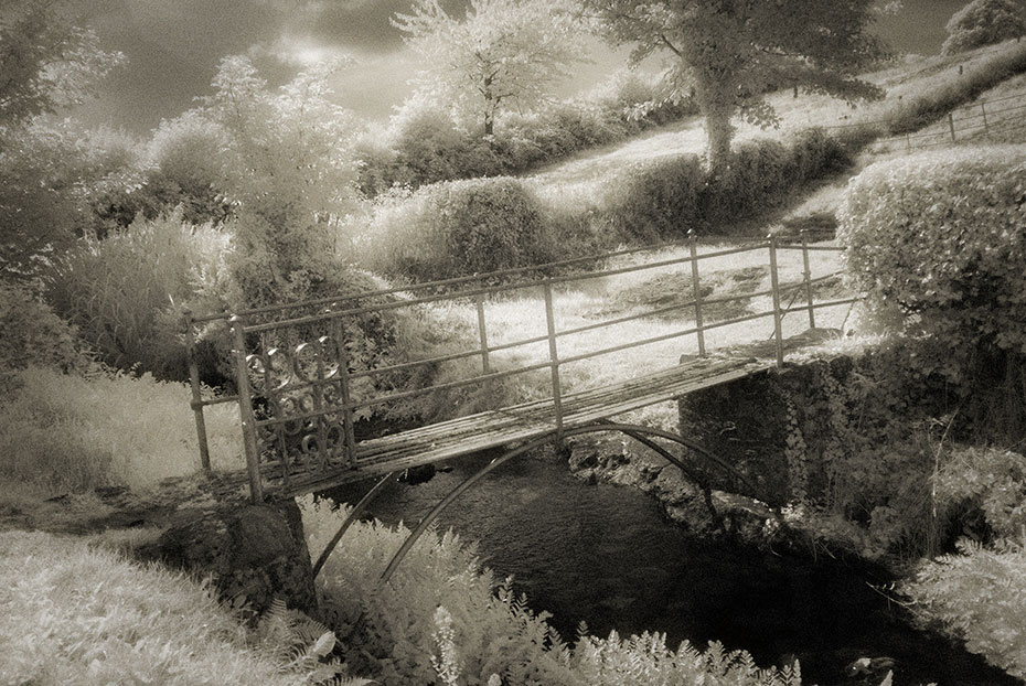 Bridge to the well