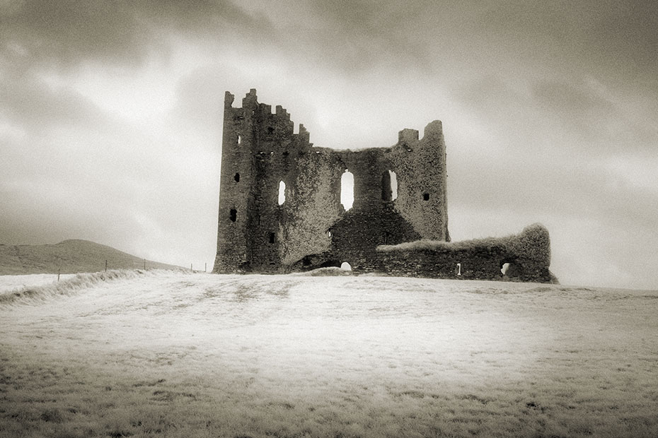 Ballycarbery Castle