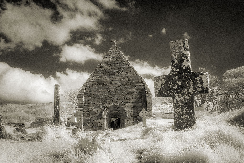 Kilmalkedar Romanesque Church, Ogham Stone and Cross