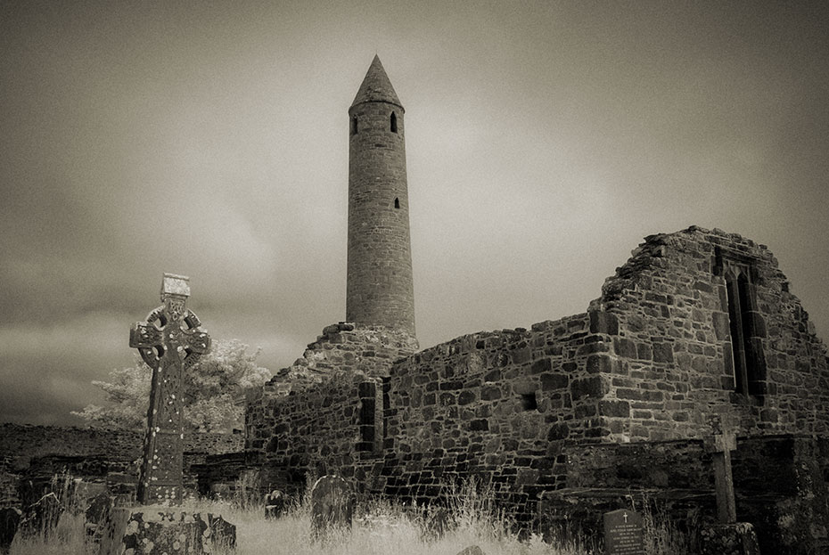 Rattoo Round Tower and church