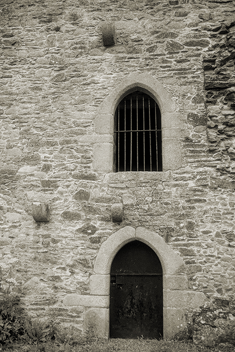 Threecastles Castle - Doorway